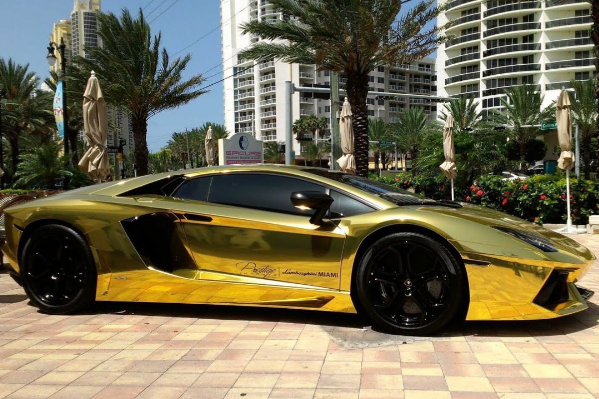 Discover These 10 Luxurious Cars That People Can See in Dubai